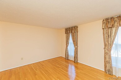 4718 Mill Park Dr, Glen Allen, VA 23060 - photo 6