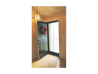 Welcome to beautiful hardwoods & lofty ceilings.