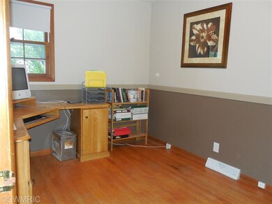 1460 Benjamin Ave NE, Grand Rapids, MI 49505 - photo 6