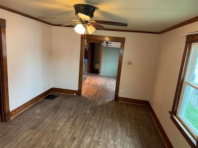 302 SW 4th St, Richmond, IN 47374 - photo 2