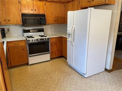 5028 Halsey St, Shawnee, KS 66216 - photo 4