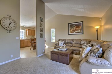 7551 Bondesson St, Omaha, NE 68122 - photo 4