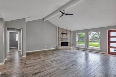 638 Fair Oak Dr, Stafford, TX 77477 - photo 3