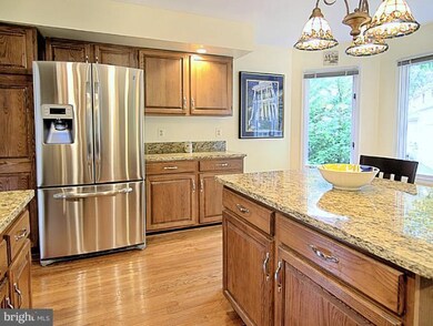 20880 Channel Ct, Sterling, VA 20165 - photo 7