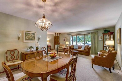 1235 Hawthorne Ridge Dr, Brookfield, WI 53045 - photo 3