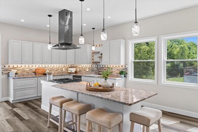 786 S Mammoth Rd, Manchester, NH 03109 - photo 6