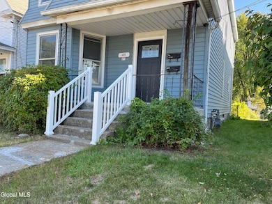 48 Chiswell St, Schenectady, NY 12304 - photo 2