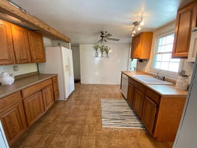 210 Second Ave, Clifton Forge, VA 24422 - photo 5