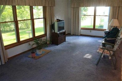 5123 N Pine St, Davenport, IA 52806 - photo 5