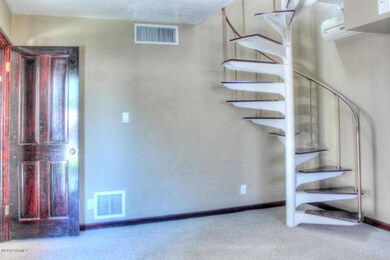 6 Master Stairs