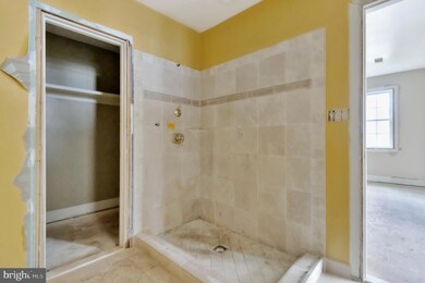 6515 Tucker Ave, McLean, VA 22101 - photo 7