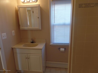 17 Essex St, North Middletown, NJ 07748 - photo 5