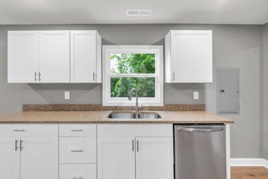 1904 Sharp St, Chattanooga, TN 37404 - photo 7