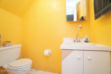 D8533C66-43CA-4B35-9D5D-71AD2E269A6F