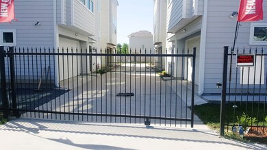 621 Link Rd, Houston, TX 77009 - photo 7