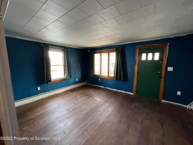527 Donnelly St, Duryea, PA 18642 - photo 3