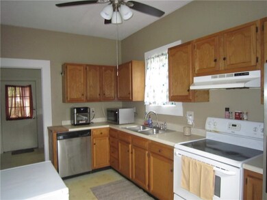 2805 Champaign Ave, Mattoon, IL 61938 - photo 5