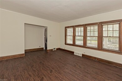 3285 Desota Ave, Cleveland, OH 44118 - photo 6