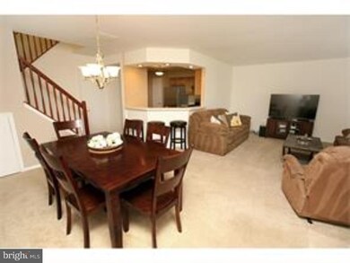 306 Oliphant Ln, Mount Laurel, NJ 08054 - photo 6