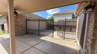 4006 Ivywood Dr, Pearland, TX 77584 - photo 4