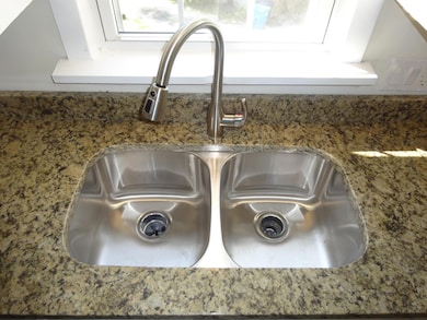 10-Undermount Sink