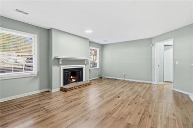 1121 Cannongate Crossing SW, Marietta, GA 30064 - photo 6