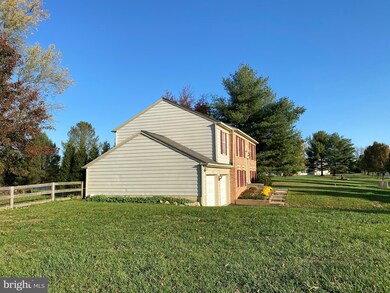 125 Horseshoe Ln, Shenandoah Junction, WV 25442 - photo 4