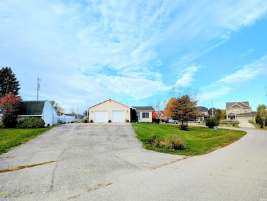 11497 N Biscayne Ln, Cromwell, IN 46732 - photo 2