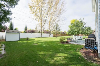 2544 W Fallcreek Ct, Grand Forks, ND 58201 - photo 3