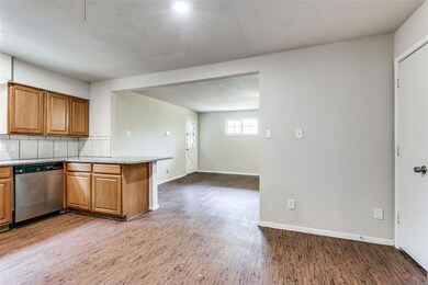 2124 Avis St, Mesquite, TX 75149 - photo 7