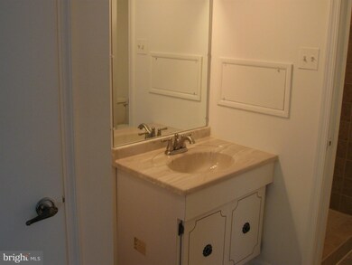 10226 Quiet Pond Terrace, Burke, VA 22015 - photo 6