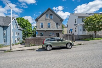 17 Jefferson St, Worcester, MA 01604 - photo 2