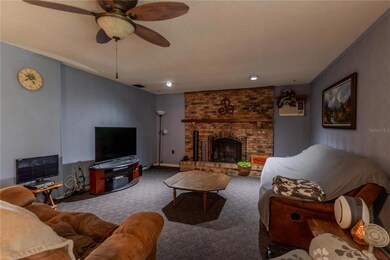 542 Longfellow Blvd, Lakeland, FL 33801 - photo 3