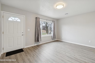 1462 Holmes St, Toledo, OH 43605 - photo 6