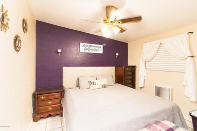 Master Bedroom (1)