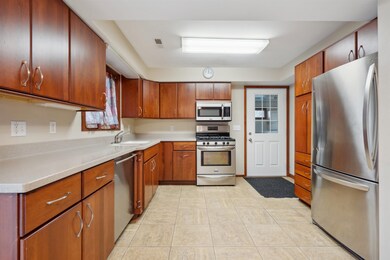 1025 Boyer St, Dubuque, IA 52001 - photo 7