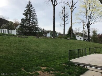 409 Locust Dr, Everett, PA 15537 - photo 3