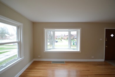 10000 Drury Ln, Westchester, IL 60154 - photo 5