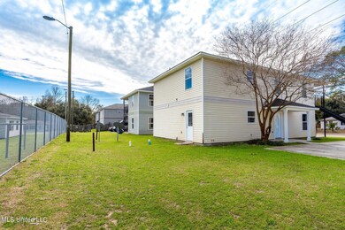 1 Exterior 242 (6 of 8)