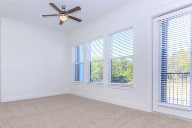 1 bed + 1 bath + study! Large living room with lot