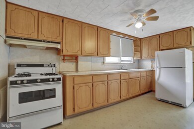 60 Sycamore Rd, Barto, PA 19504 - photo 4