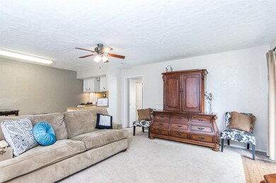 31102 Stella Ln unit A, Tomball, TX 77375 - photo 3