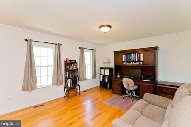 561 Washout Ln, Winchester, VA 22603 - photo 4