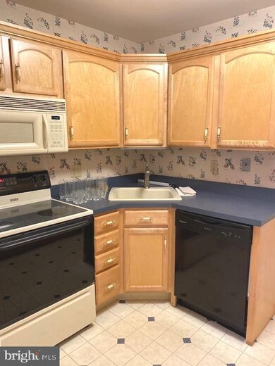 3 Samuel Adams Bldg unit 3, Blackwood, NJ 08012 - photo 3