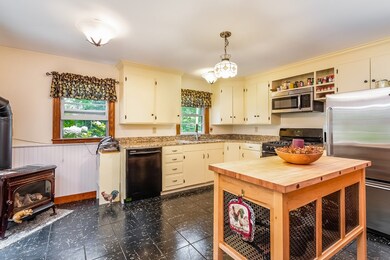 11 Coolidge Ave, Concord, NH 03301 - photo 4