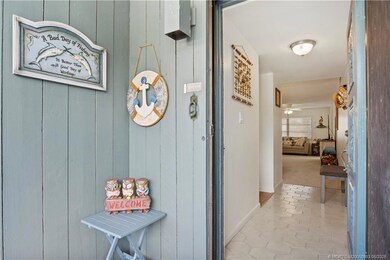 Come on in to this FULLY Furnished (ALL Newer Furn