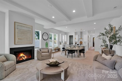 5615 Lantana living area