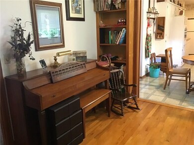 6512 N Grove Ave, Warr Acres, OK 73132 - photo 2