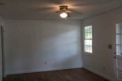 807 Bailey Ave, Pendleton, SC 29670 - photo 2