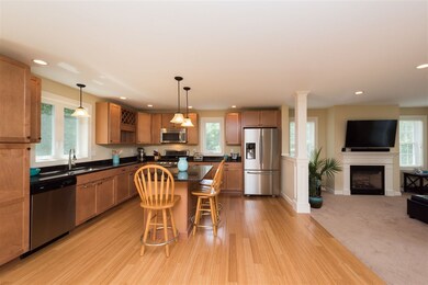 91 Ridgecrest Dr, Greenland, NH 03840 - photo 4